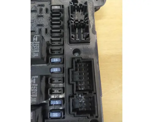 FREIGHTLINER CASCADIA 125 FUSE BOX