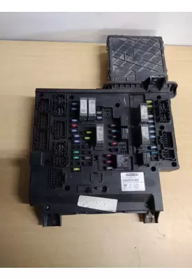 FREIGHTLINER CASCADIA 125 FUSE BOX