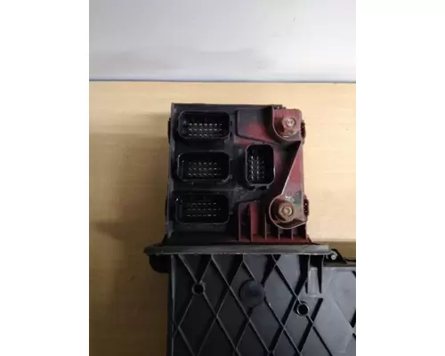 FREIGHTLINER CASCADIA 125 FUSE BOX