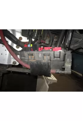 FREIGHTLINER CASCADIA 125 FUSE BOX