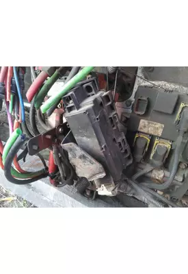 FREIGHTLINER CASCADIA 125 FUSE BOX