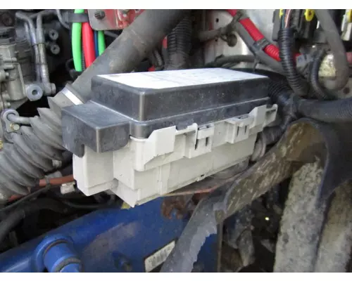 FREIGHTLINER CASCADIA 125 FUSE BOX