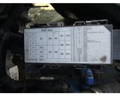 FREIGHTLINER CASCADIA 125 FUSE BOX