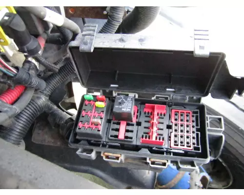 FREIGHTLINER CASCADIA 125 FUSE BOX