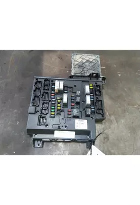 FREIGHTLINER CASCADIA 125 FUSE BOX