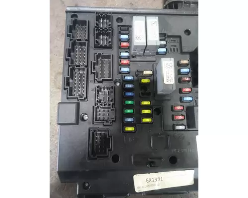 FREIGHTLINER CASCADIA 125 FUSE BOX