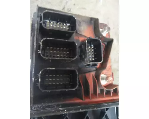 FREIGHTLINER CASCADIA 125 FUSE BOX