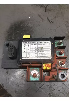 FREIGHTLINER CASCADIA 125 FUSE BOX