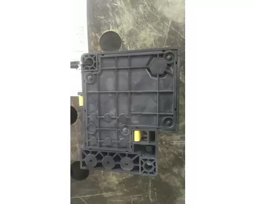 FREIGHTLINER CASCADIA 125 FUSE BOX