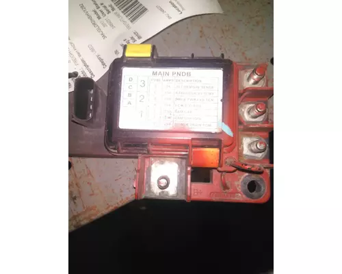 FREIGHTLINER CASCADIA 125 FUSE BOX