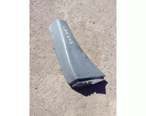 FREIGHTLINER CASCADIA 125 Fender Extension