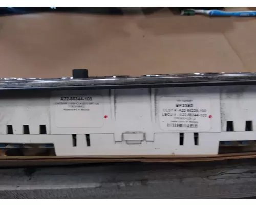 FREIGHTLINER CASCADIA 125 GAUGE CLUSTER