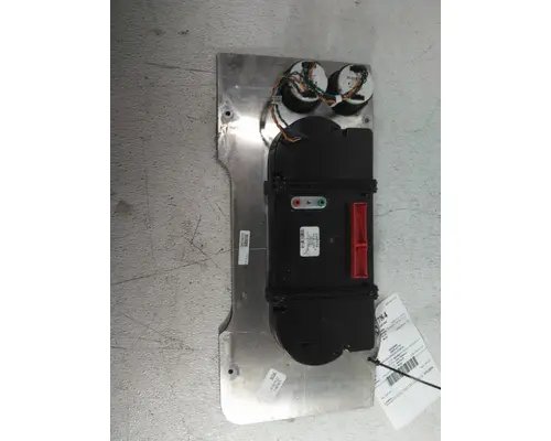 FREIGHTLINER CASCADIA 125 GAUGE CLUSTER