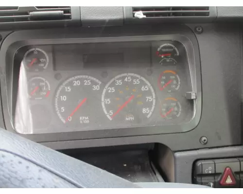 FREIGHTLINER CASCADIA 125 GAUGE CLUSTER