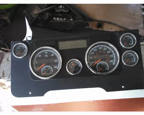 FREIGHTLINER CASCADIA 125 GAUGE CLUSTER