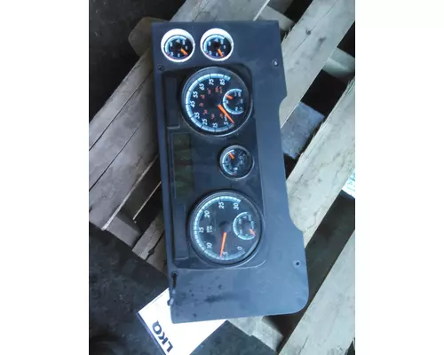 FREIGHTLINER CASCADIA 125 GAUGE CLUSTER