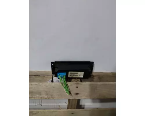 FREIGHTLINER CASCADIA 125 GAUGE CLUSTER