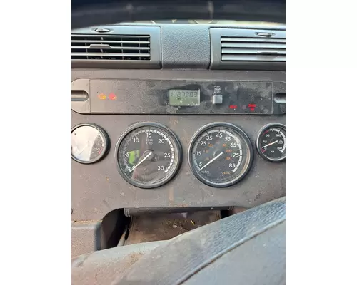 FREIGHTLINER CASCADIA 125 GAUGE CLUSTER