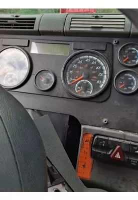 FREIGHTLINER CASCADIA 125 GAUGE CLUSTER