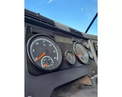 FREIGHTLINER CASCADIA 125 GAUGE CLUSTER