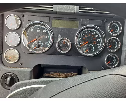 FREIGHTLINER CASCADIA 125 GAUGE CLUSTER