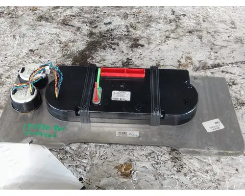 FREIGHTLINER CASCADIA 125 GAUGE CLUSTER