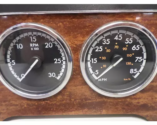 FREIGHTLINER CASCADIA 125 GAUGE CLUSTER