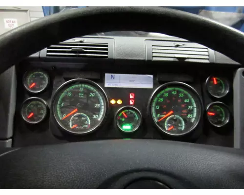 FREIGHTLINER CASCADIA 125 GAUGE CLUSTER