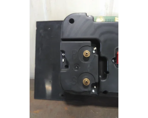 FREIGHTLINER CASCADIA 125 GAUGE CLUSTER