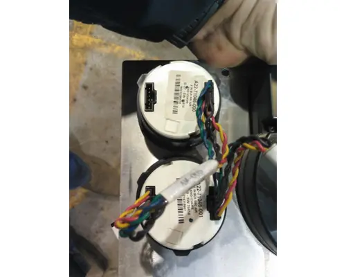 FREIGHTLINER CASCADIA 125 GAUGE CLUSTER