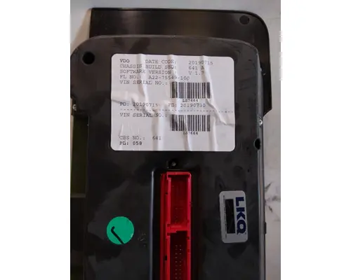 FREIGHTLINER CASCADIA 125 GAUGE CLUSTER
