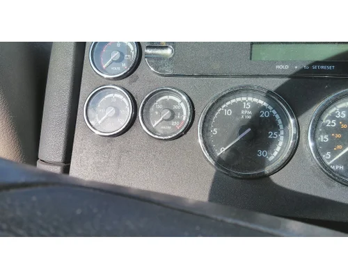 FREIGHTLINER CASCADIA 125 GAUGE CLUSTER