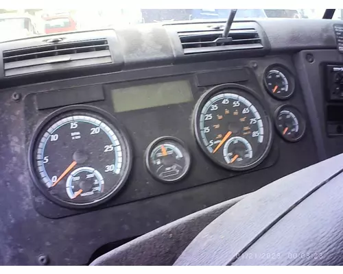 FREIGHTLINER CASCADIA 125 GAUGE CLUSTER