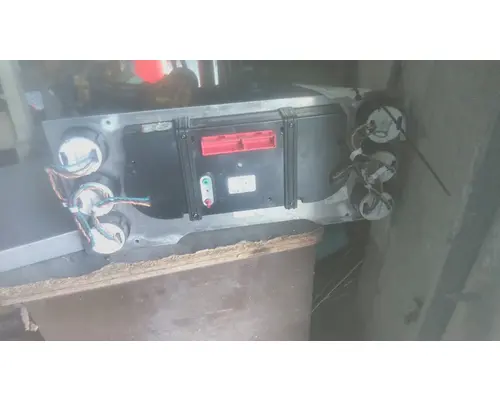 FREIGHTLINER CASCADIA 125 GAUGE CLUSTER