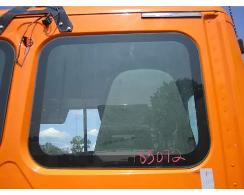 FREIGHTLINER CASCADIA 125 GLASS, BACK