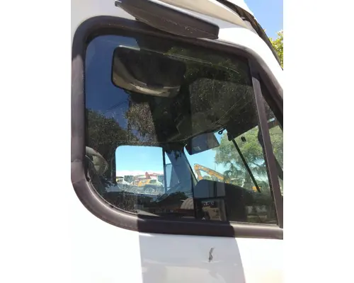 FREIGHTLINER CASCADIA 125 GLASS, DOOR, FRONT