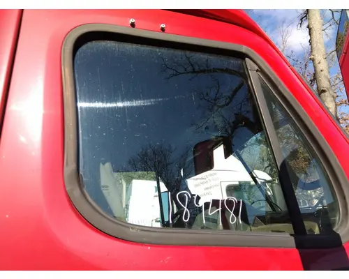 FREIGHTLINER CASCADIA 125 GLASS, DOOR, FRONT