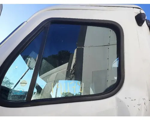 FREIGHTLINER CASCADIA 125 GLASS, DOOR, FRONT