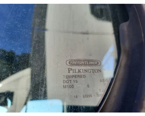 FREIGHTLINER CASCADIA 125 GLASS, DOOR, FRONT