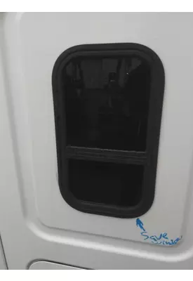 FREIGHTLINER CASCADIA 125 GLASS, DOOR VENT, FRONT