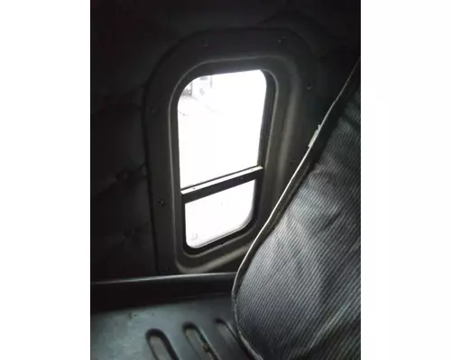 FREIGHTLINER CASCADIA 125 GLASS, DOOR VENT, FRONT