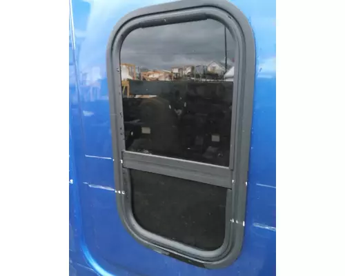 FREIGHTLINER CASCADIA 125 GLASS, SLEEPER