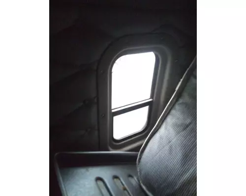 FREIGHTLINER CASCADIA 125 GLASS, SLEEPER