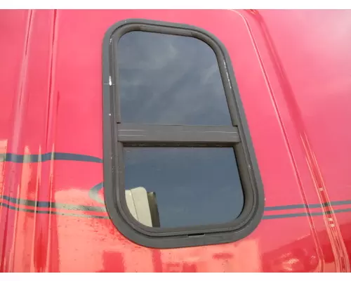 FREIGHTLINER CASCADIA 125 GLASS, SLEEPER