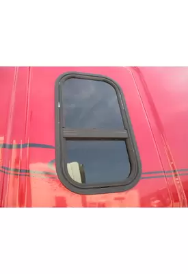 FREIGHTLINER CASCADIA 125 GLASS, SLEEPER