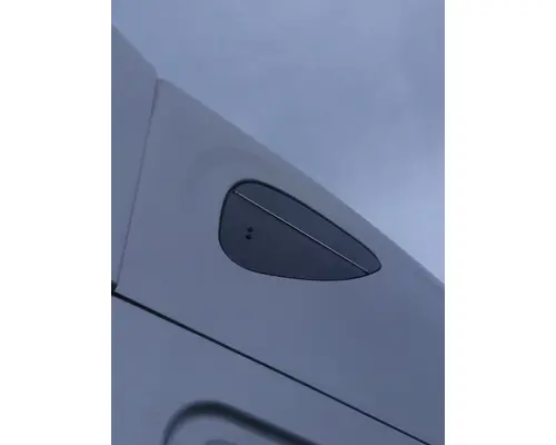 FREIGHTLINER CASCADIA 125 GLASS, SLEEPER