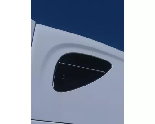 FREIGHTLINER CASCADIA 125 GLASS, SLEEPER