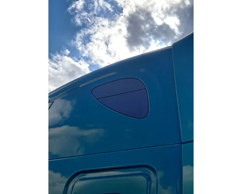 FREIGHTLINER CASCADIA 125 GLASS, SLEEPER