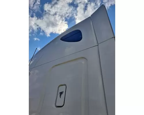 FREIGHTLINER CASCADIA 125 GLASS, SLEEPER