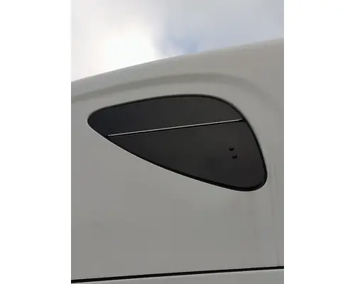 FREIGHTLINER CASCADIA 125 GLASS, SLEEPER